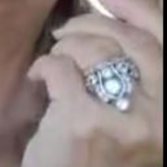 Tiara or Crown Ring - Picture 6 of 6